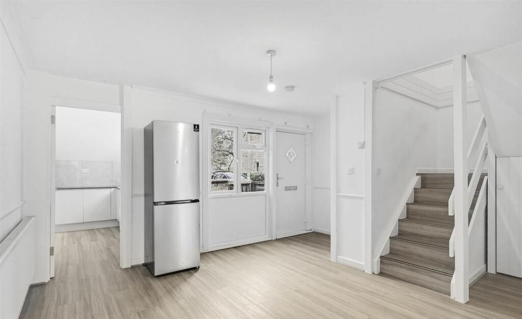 Property photo 2 of 11 Gallery