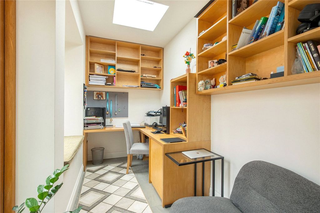 Additional image 9 of 6 bed detached house to rentBrunswick Gardens, Cambridge CB5