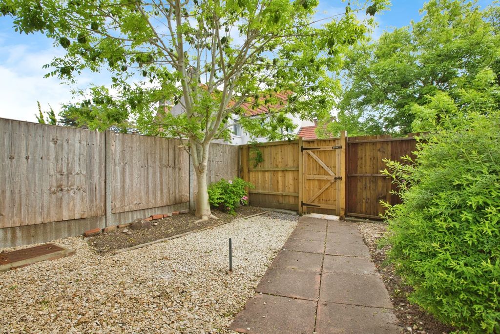 Property photo 3 of 17 Photo