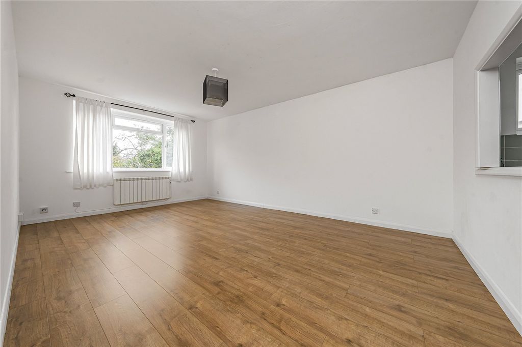 Property photo 3 of 9 Picture No. 13