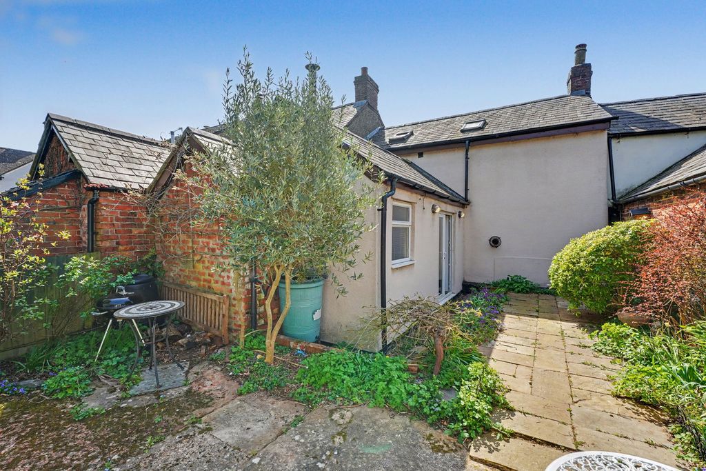 Property photo 3 of 18