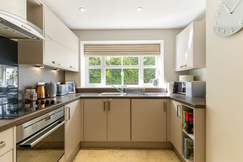 Property photo 3 of 14