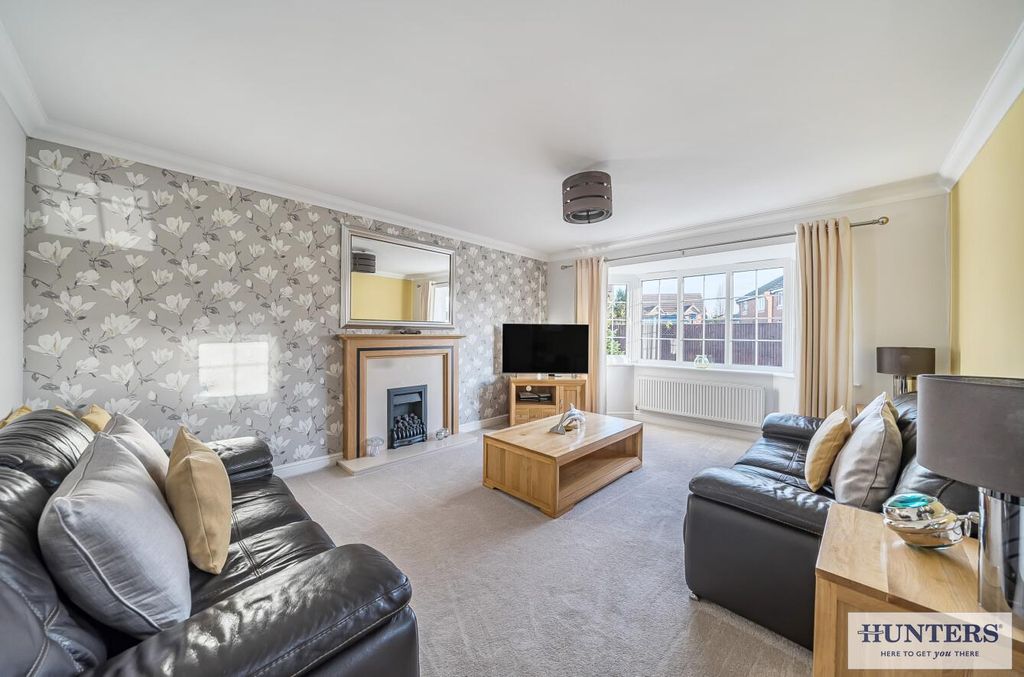 Property photo 2 of 24 Efc86Dd3-7Fab-4Bd0-8775-Ecf459Ecb9Ad.Jpg