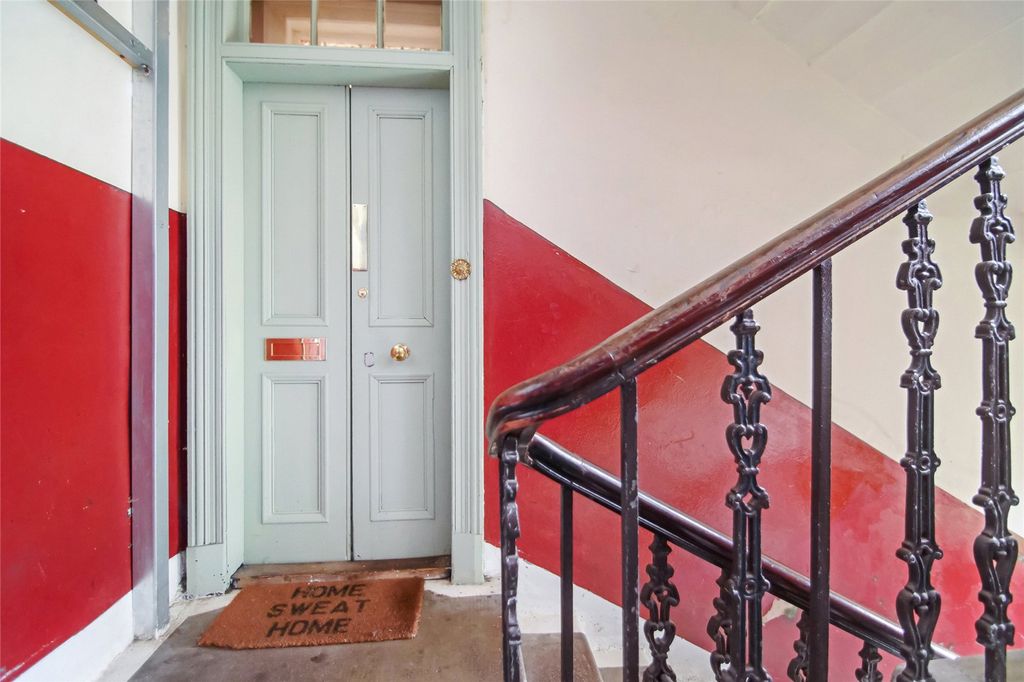 Property photo 2 of 20 Storm Doors