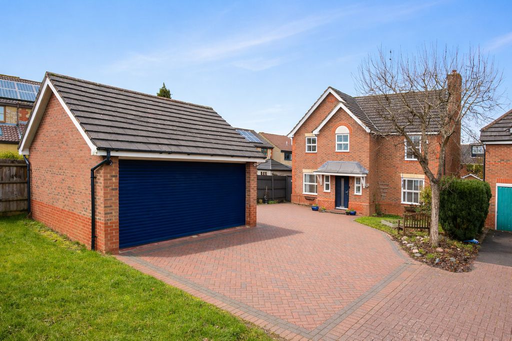 Property photo 1 of 25