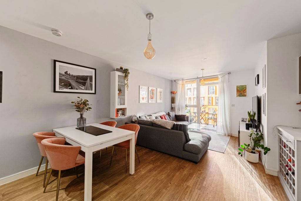 Property photo 3 of 14 094A2034