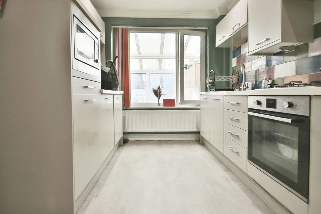 Property photo 3 of 16 3014459