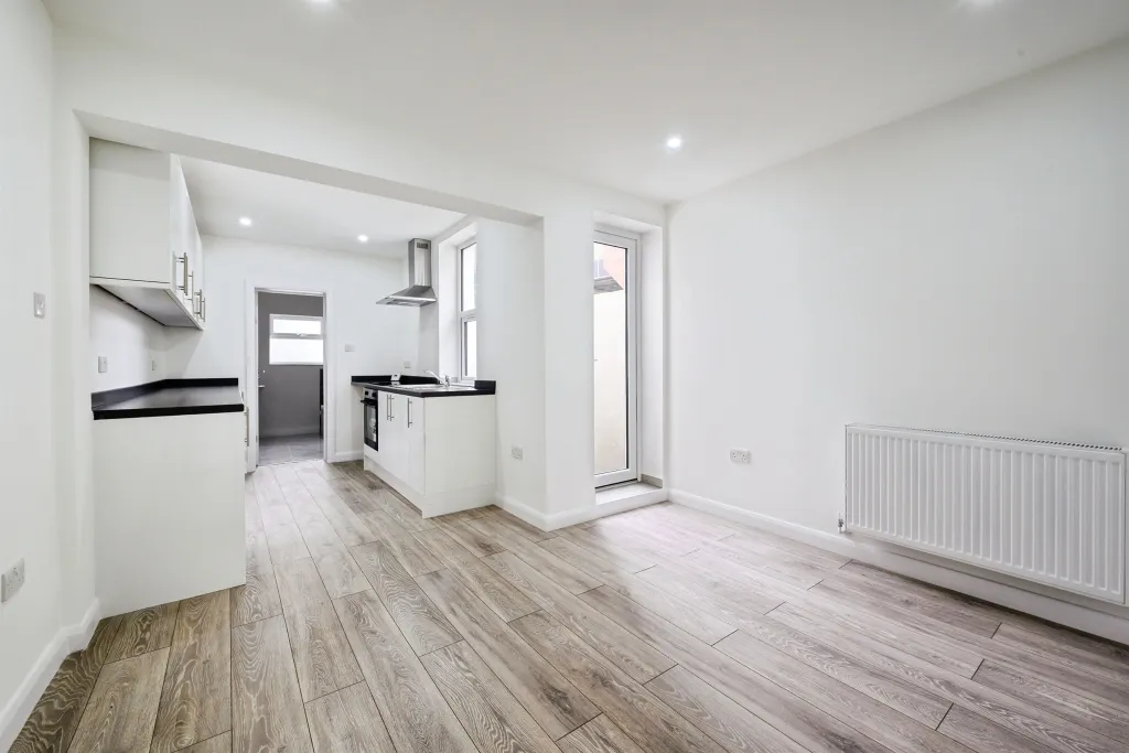 House in Portsmouth - View 6