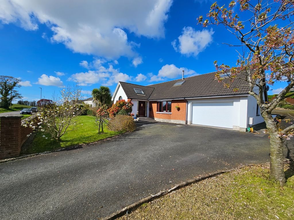Property photo 3 of 34