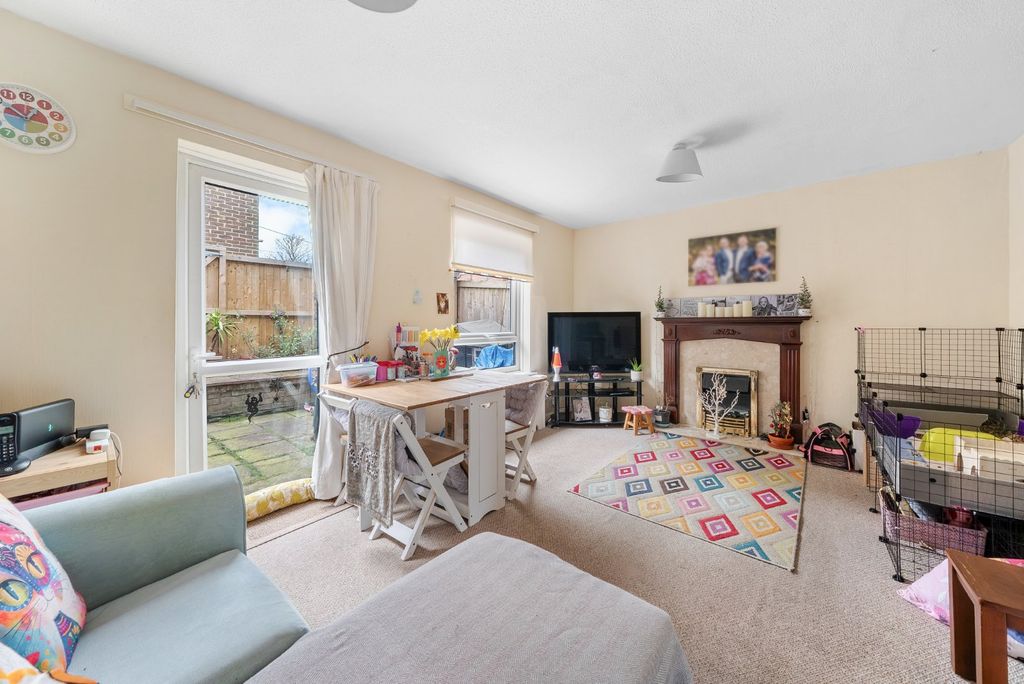 Property photo 2 of 17 Picture No. 22