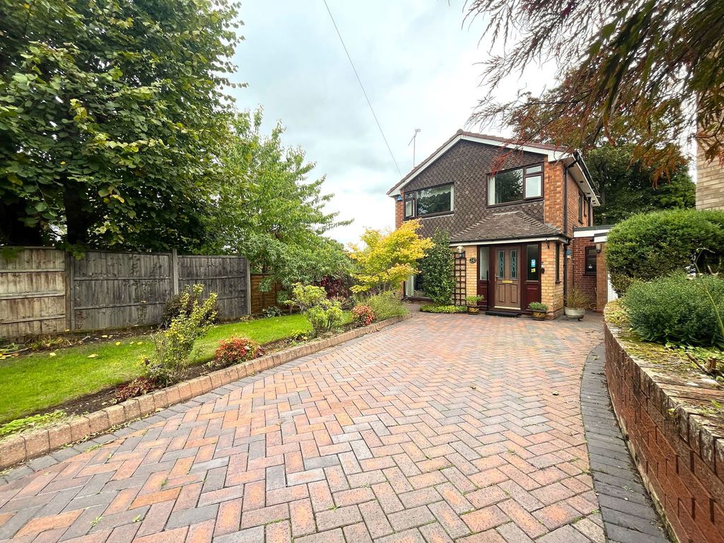 Property photo 1 of 34