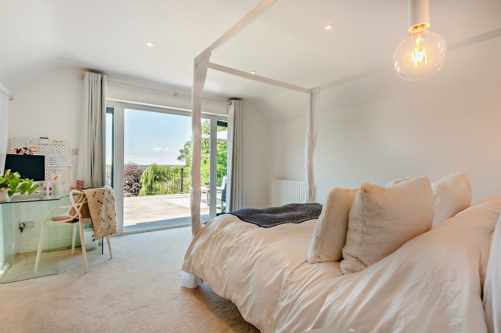 Additional image 11 of 5 bed equestrian for saleChurt Road, Churt, Farnham, Surrey GU10