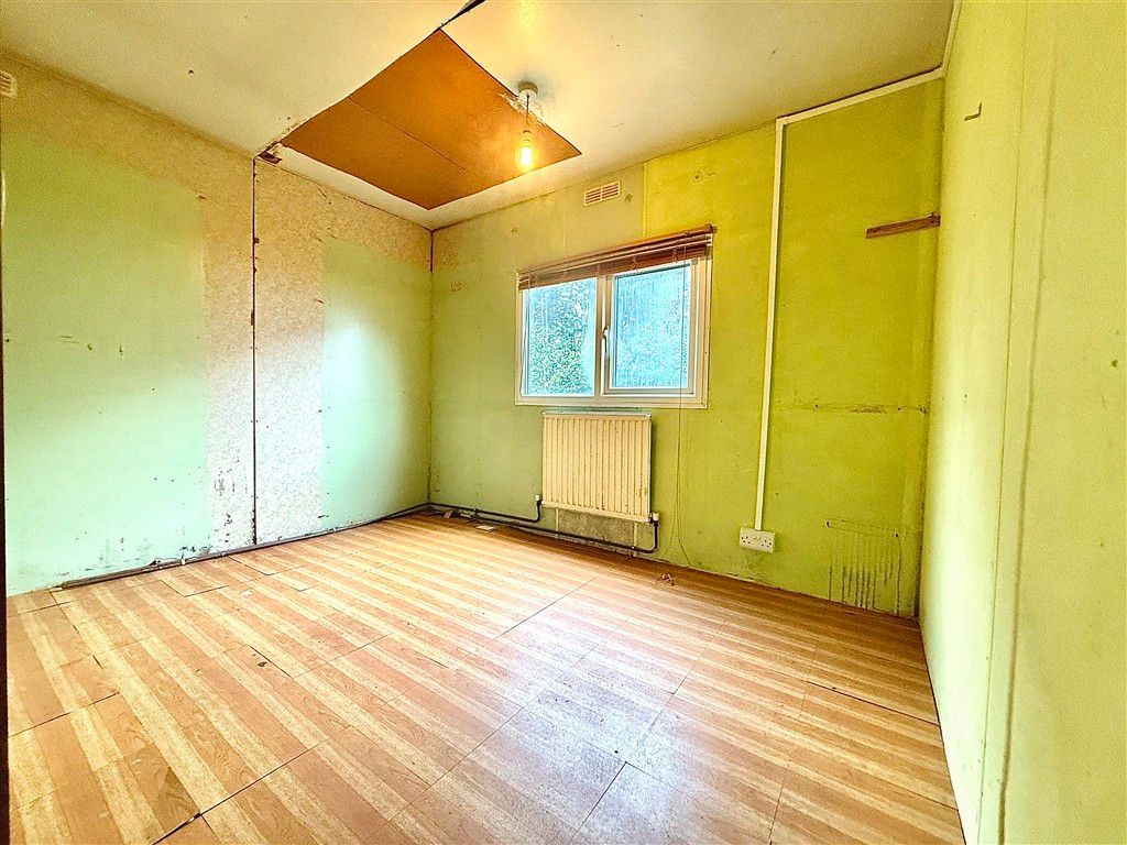 Property photo 2 of 8 Bedroom 1