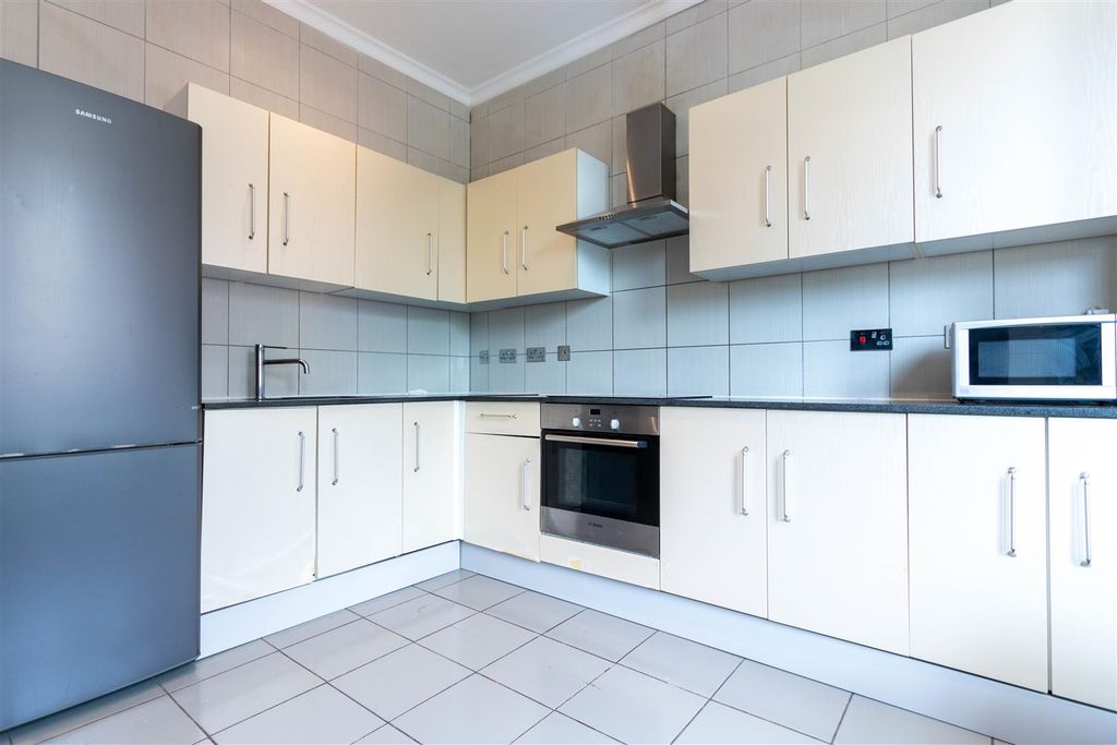 Property photo 2 of 7 Kitchen Area.Jpg