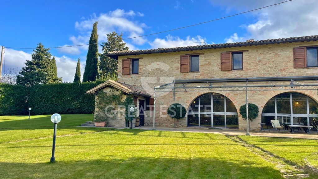 Property photo 2 of 63