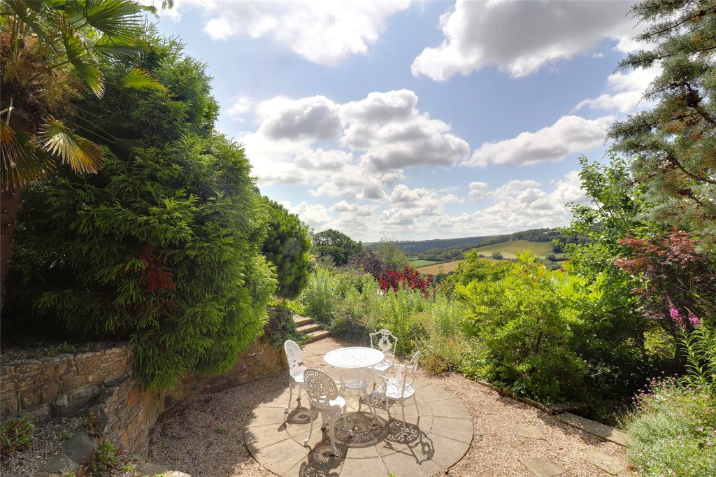 Property photo 2 of 23 2 - Picture No. 39