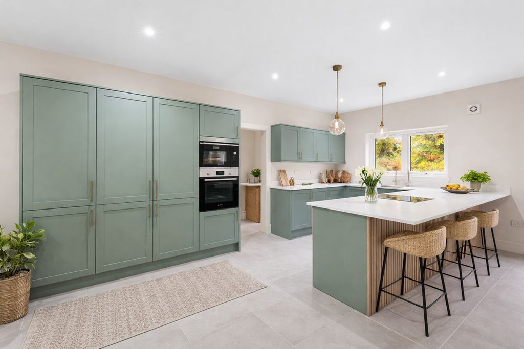 Property photo 3 of 24