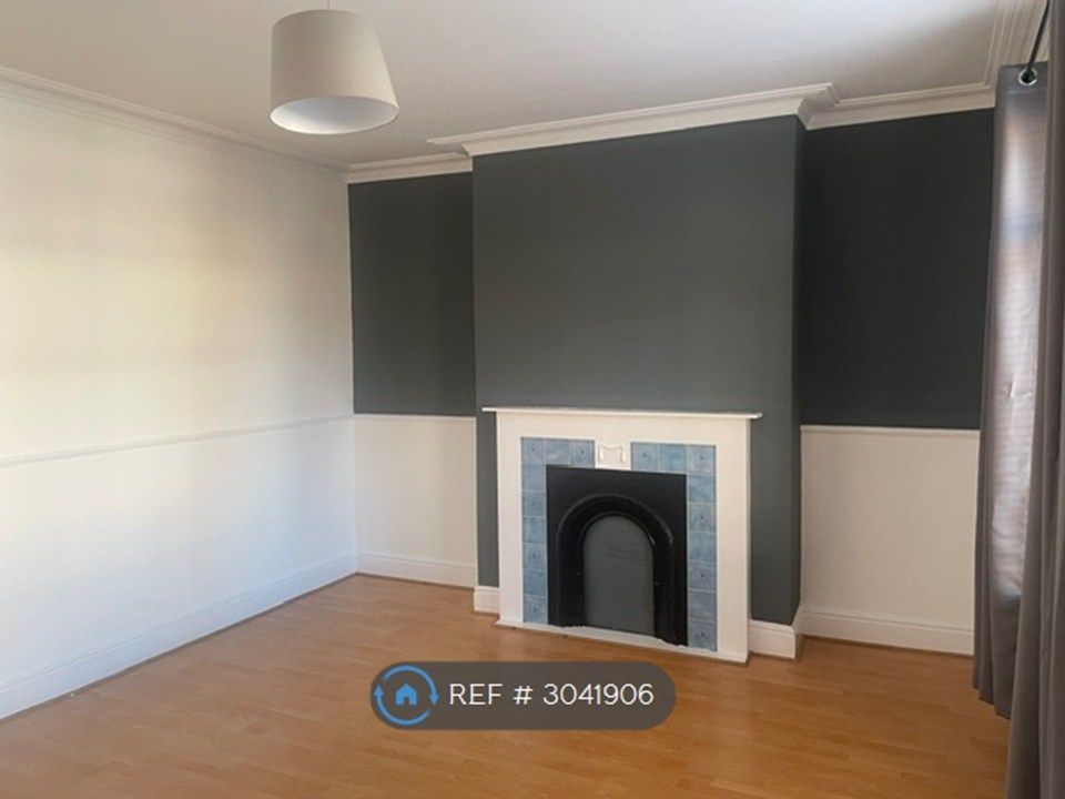 Property photo 1 of 29 4 Bedroom House, Rectory Road, Gateshead