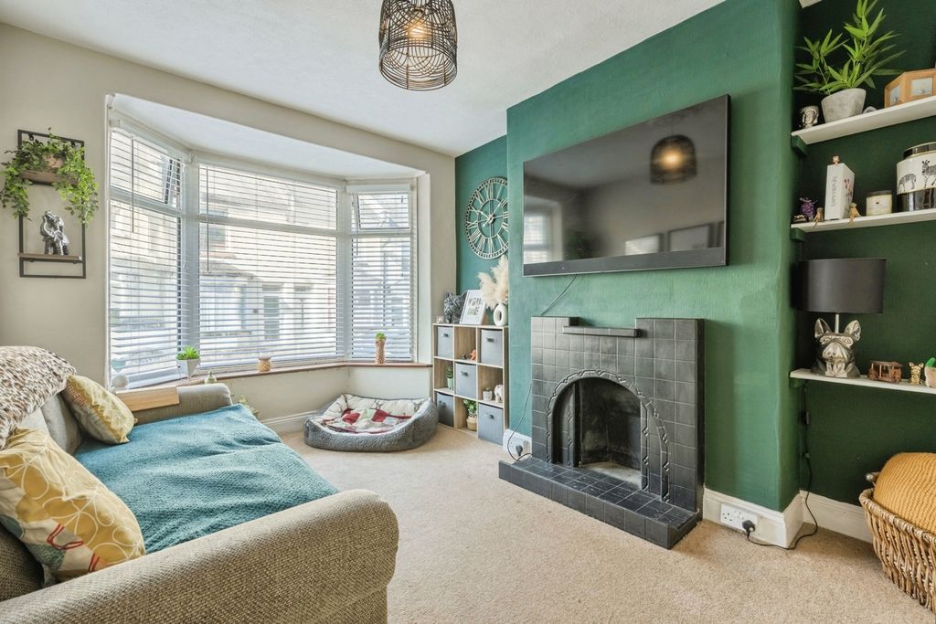 Property photo 2 of 18 Pbox-Img.Jpg