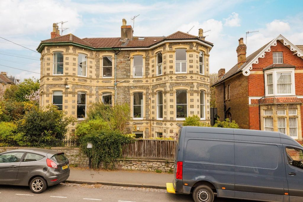 Property photo 2 of 24 Char0032.Jpg