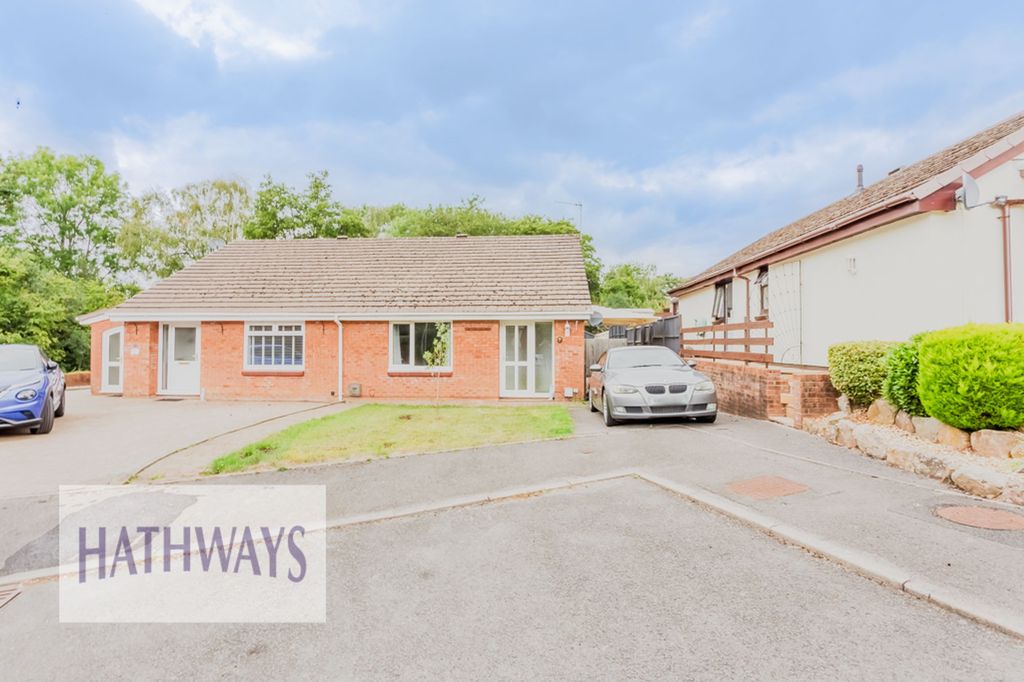 Property photo 1 of 32