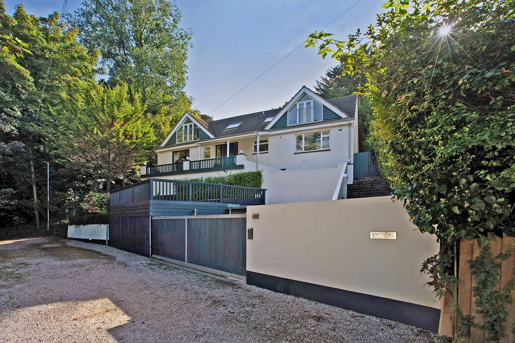 Property photo 1 of 15 Front
