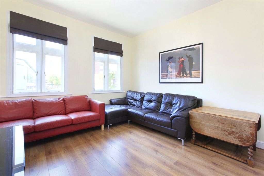 Property photo 3 of 9