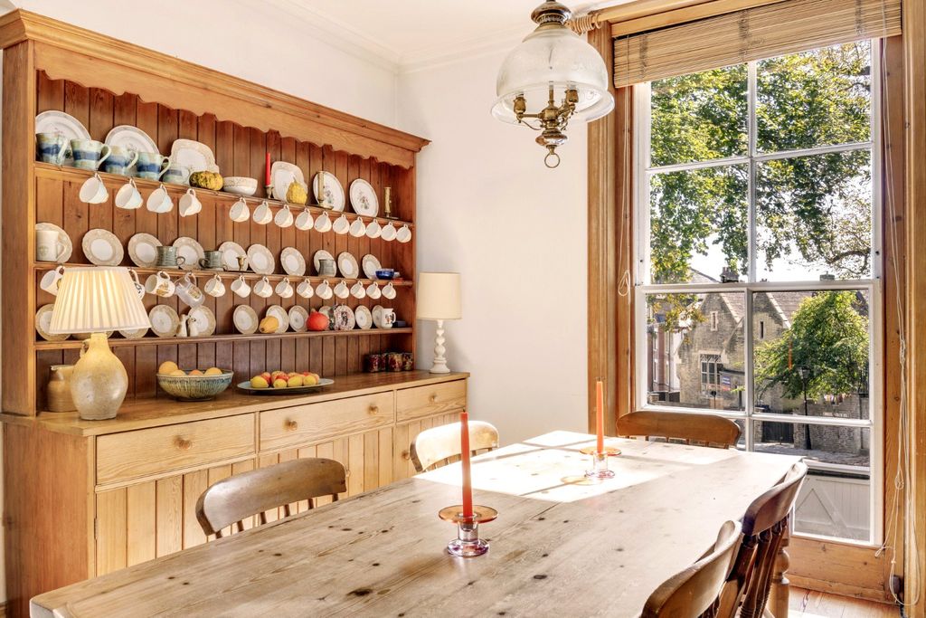 Property photo 3 of 24 Picture No. 75