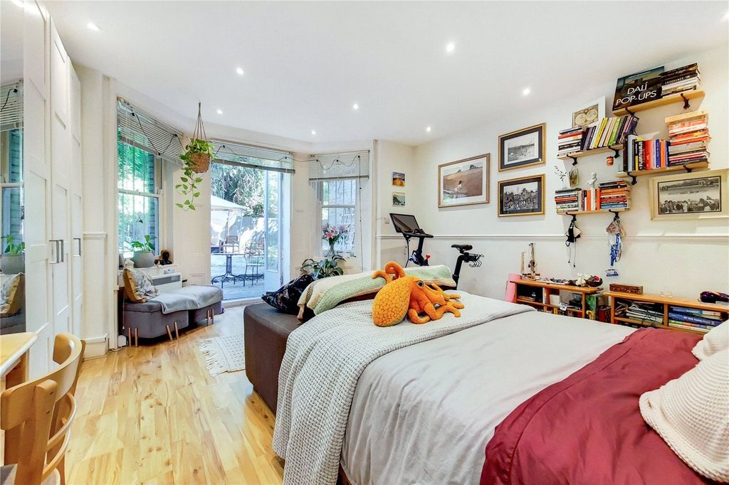 Property photo 3 of 10