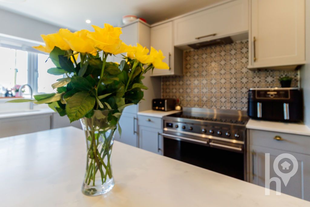 Property photo 2 of 22 Photo 12