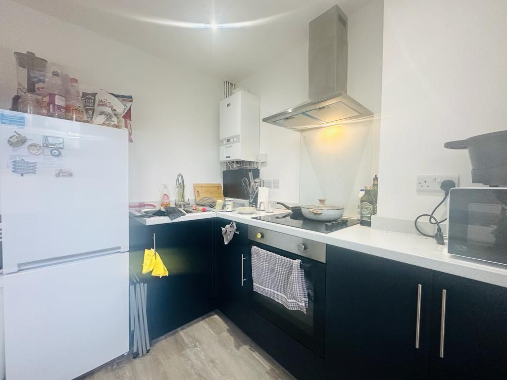 Property photo 3 of 10 Kitchen Area