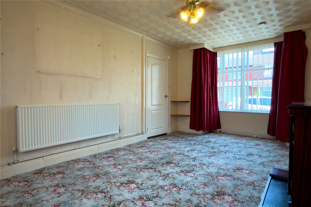 Property photo 3 of 13 Living Room