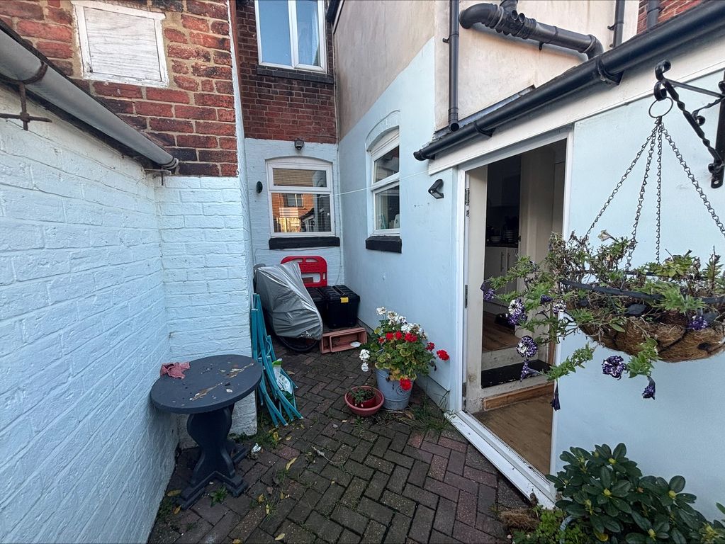 Property photo 2 of 3