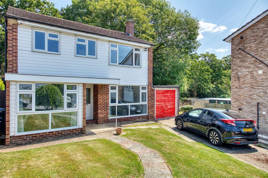 Property photo 1 of 18