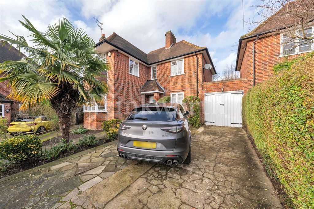 Property photo 1 of 19 Picture No. 92