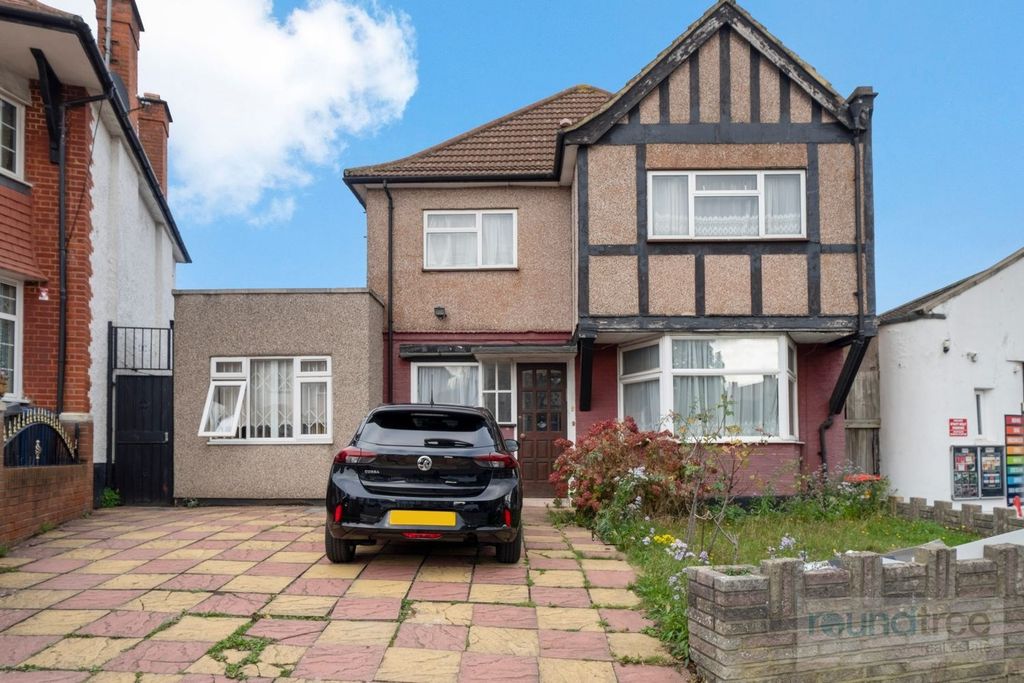 Property photo 1 of 15 (Main)