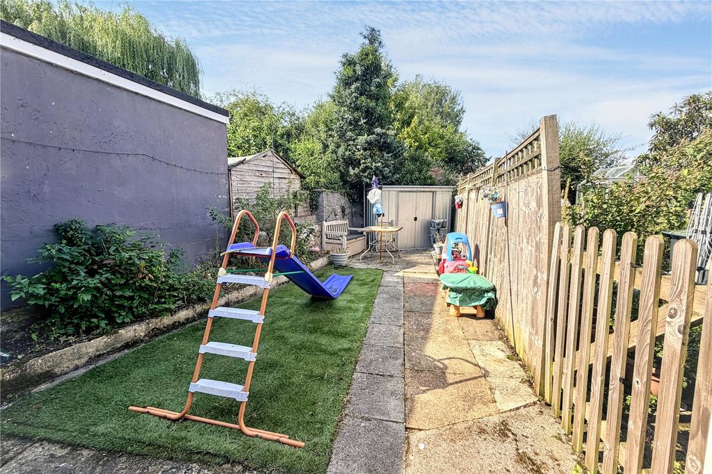 Property photo 2 of 12 Picture No. 05