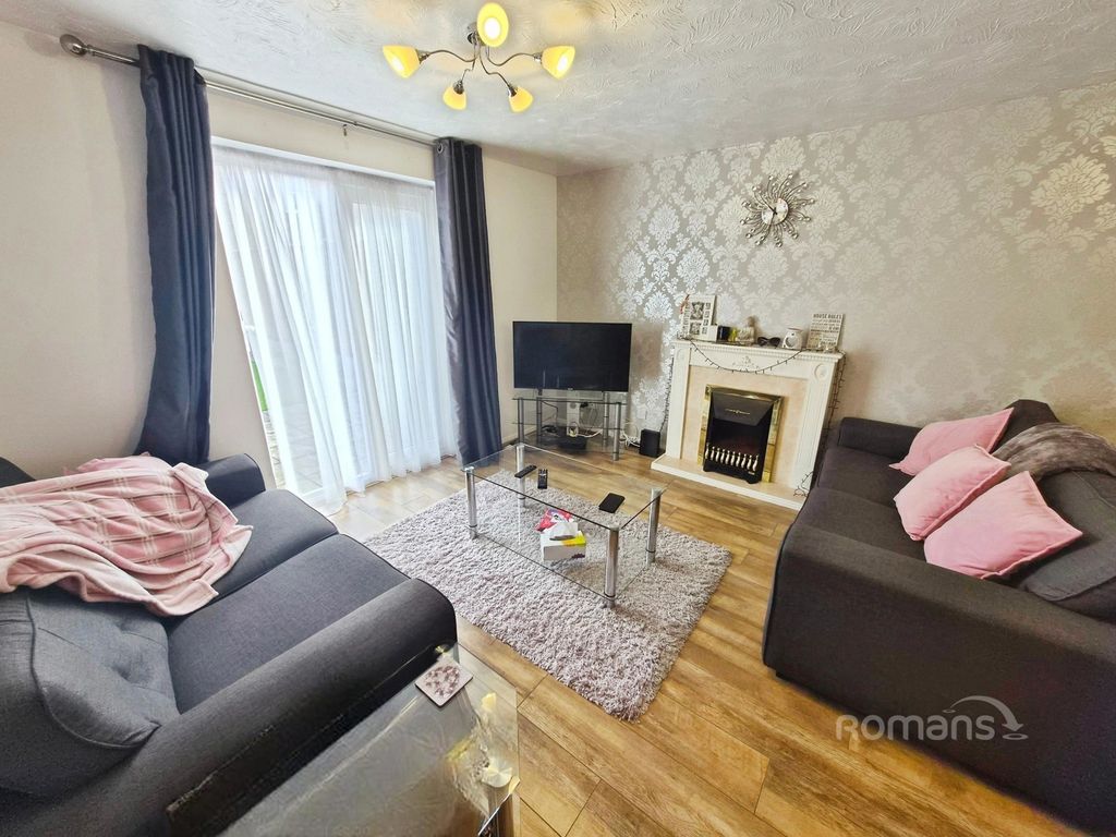 Property photo 3 of 17 Pbox-Img.Jpg