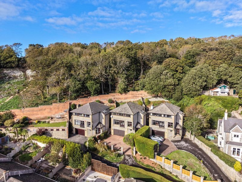 Property photo 3 of 39 Photo 1