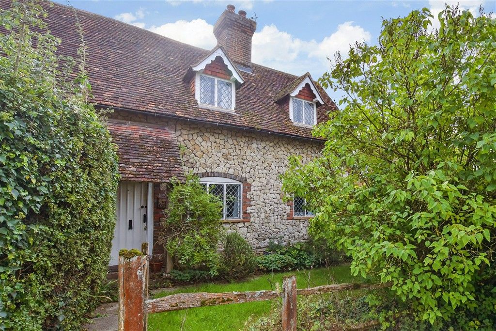 Property photo 3 of 10 External (Web)