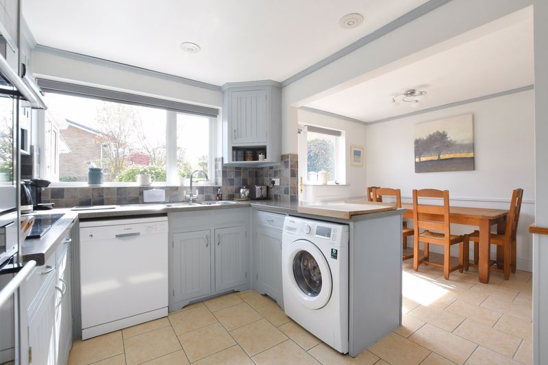 Property photo 3 of 37 Dining Kitchen