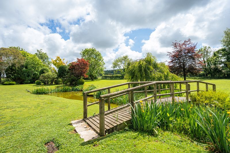 Property photo 3 of 40 Photo 27