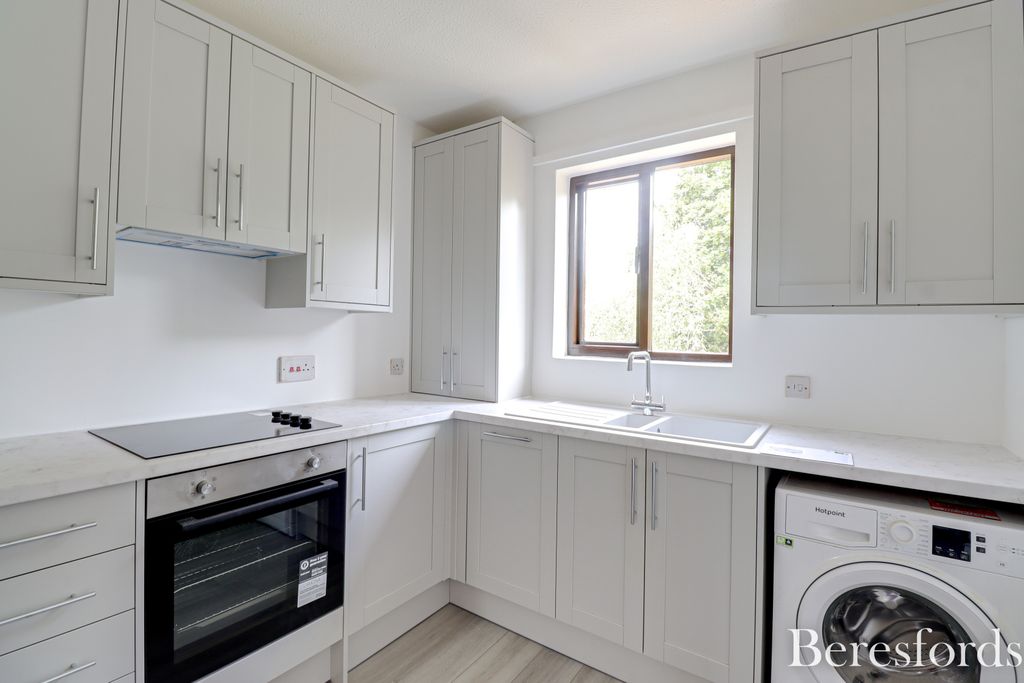 Property photo 2 of 11 Picture No. 33