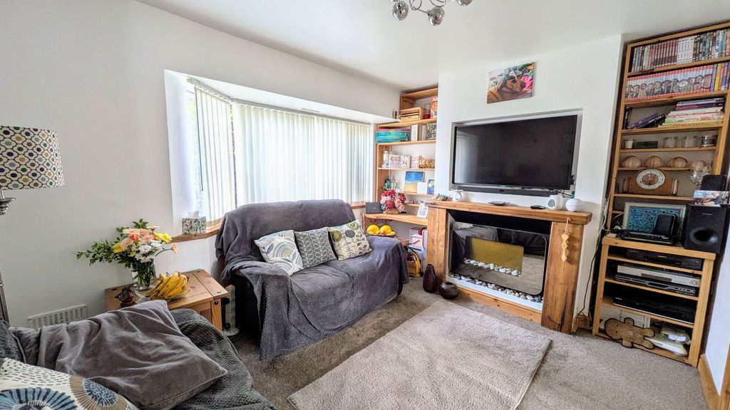 Property photo 2 of 12