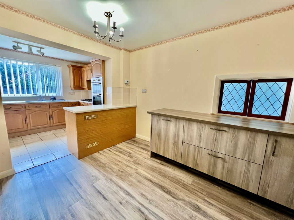 Property photo 3 of 22 Kitchen