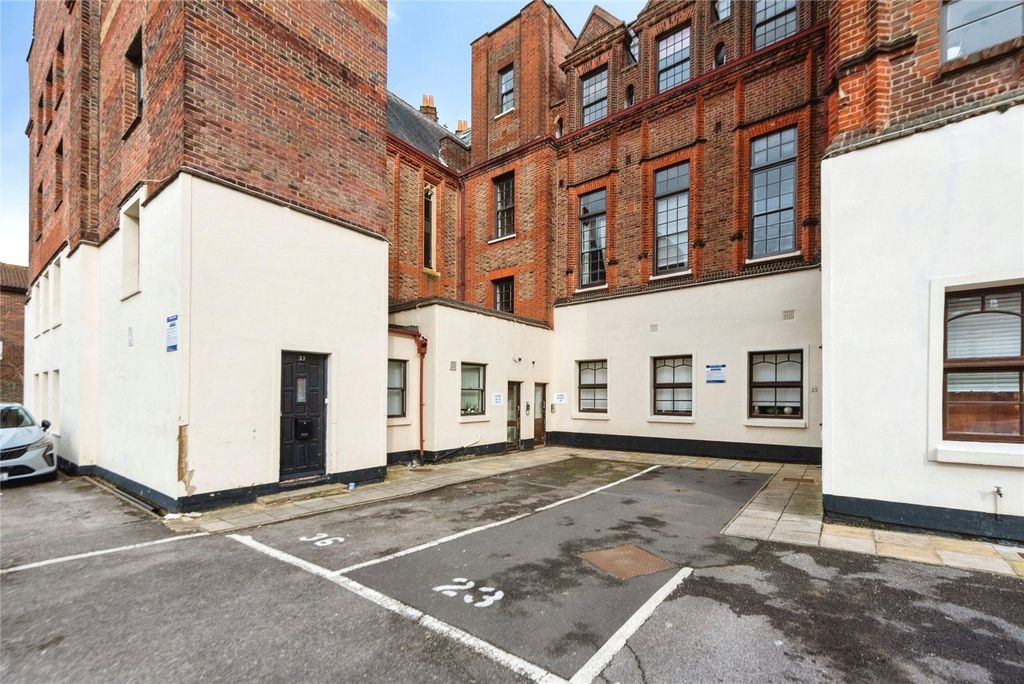 Property photo 1 of 20 Picture No. 16