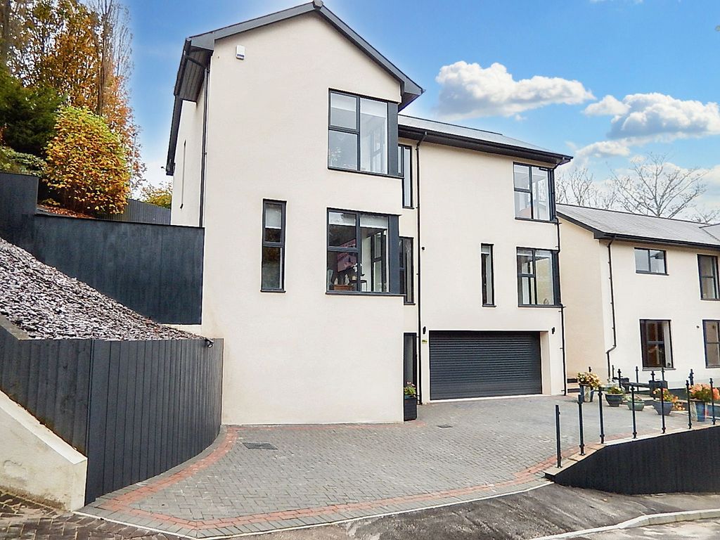 Property photo 2 of 35