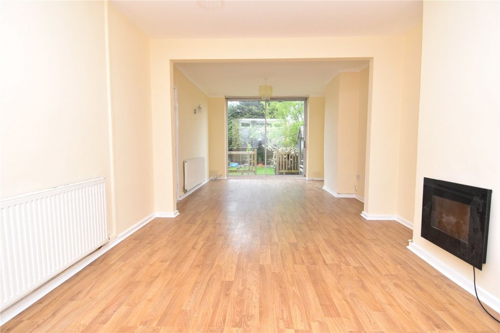 Property photo 2 of 8 Picture No. 22
