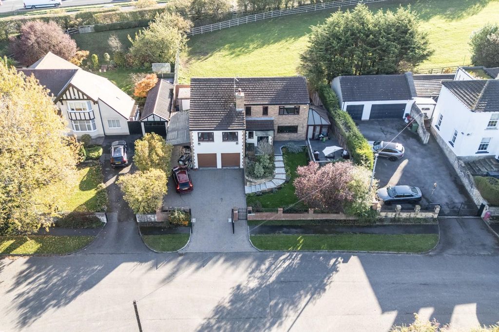 Property photo 1 of 33 Dji_20251024111356_0093_D.Jpg