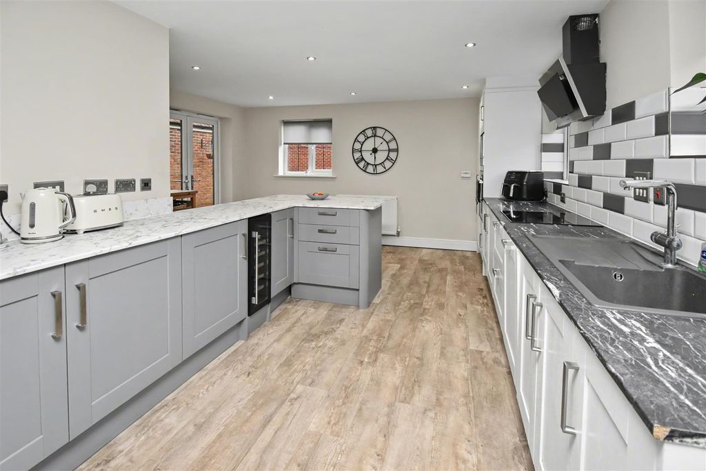 Property photo 3 of 25 Dsc_0018.Jpg